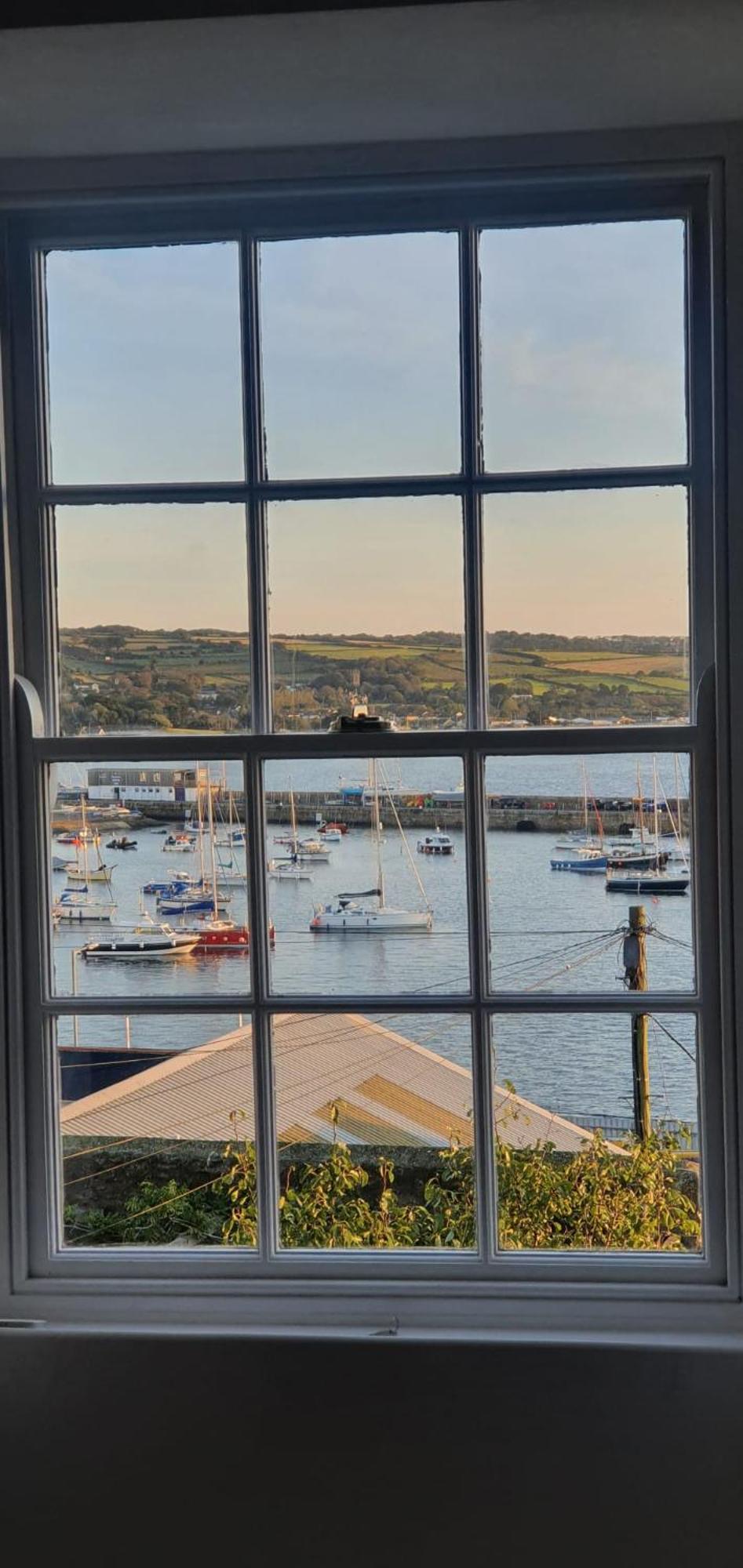 New~Breathtaking Bay Views~Chapel Street~Penzance Apartment ภายนอก รูปภาพ